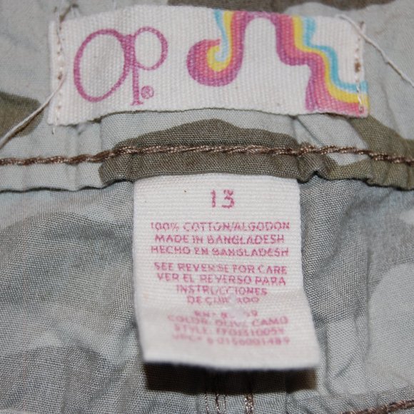 Ocean Pacific Size 13 Camo Capris - Picture 4 of 5